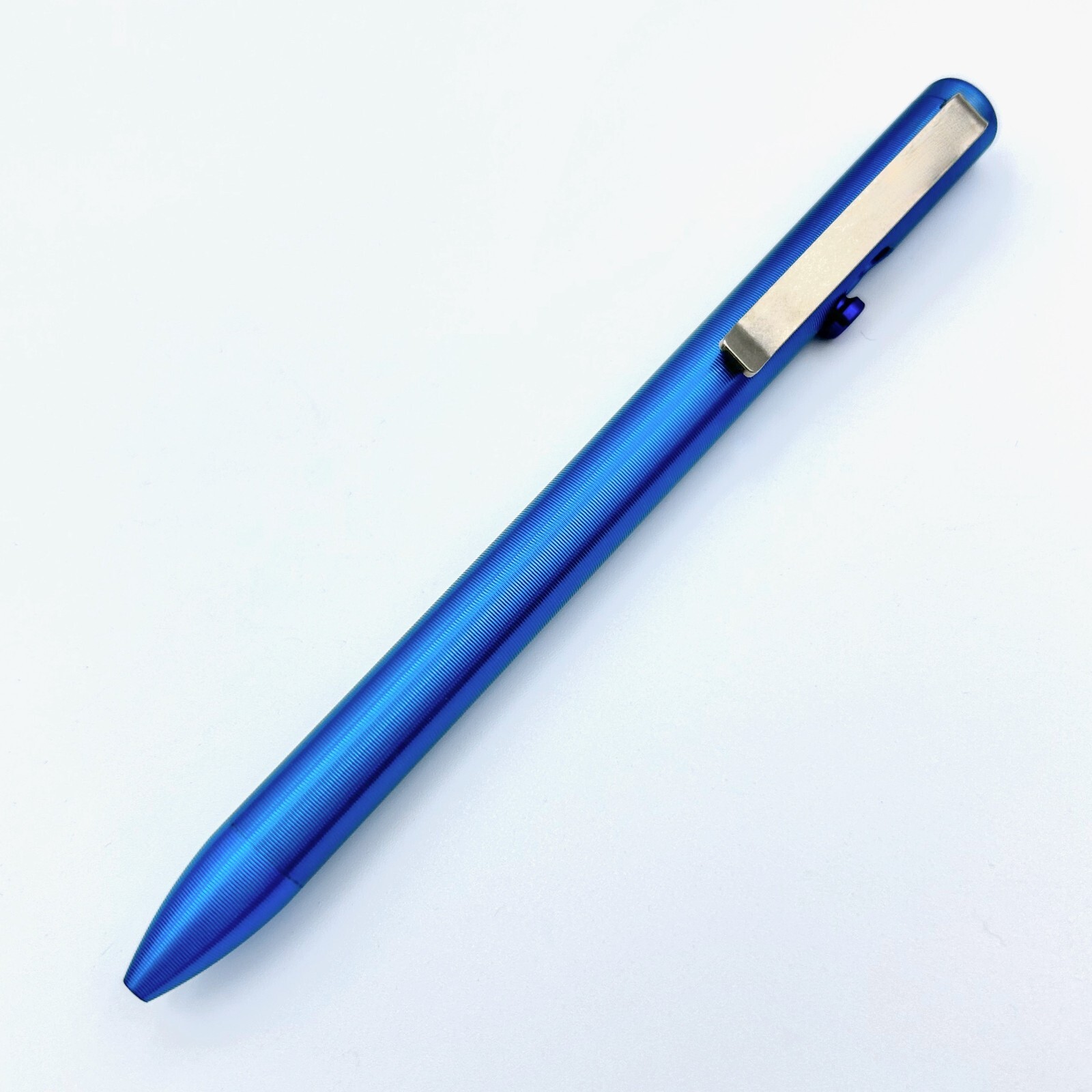 Tactile Turn – Titanium Bolt Action Standard Size Pen 29v Blue Ano Color [5.6″]