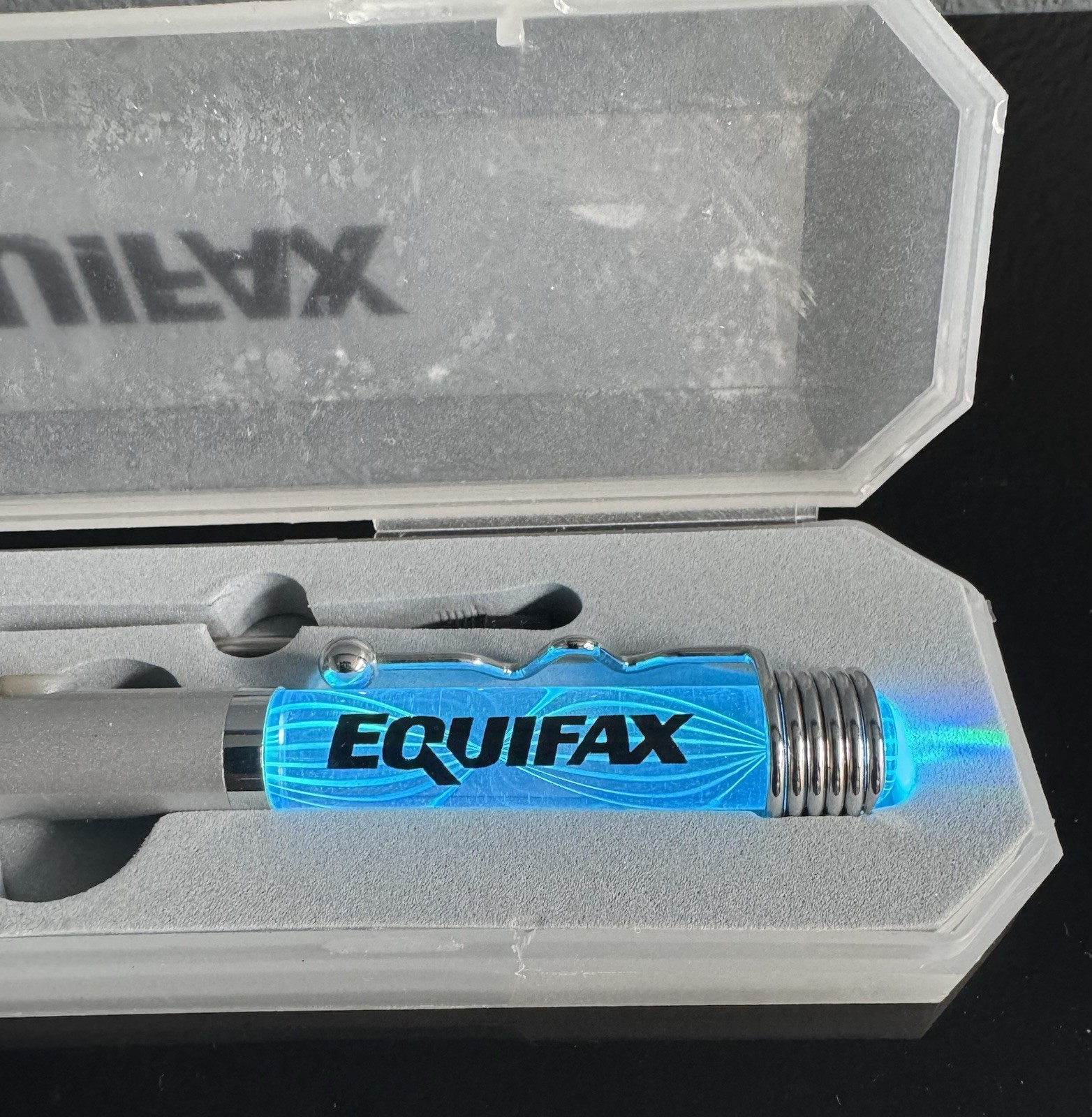 NEW EQUIFAX Branded Multicolor Lighted Pen Set + Batteries & Tool In Clear Case