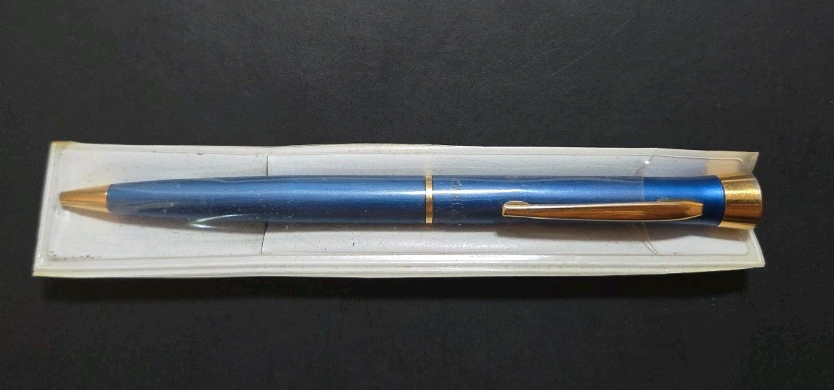 Vintage Garland LUMICOM Executive Ballpoint Pen Blue Gold Trim