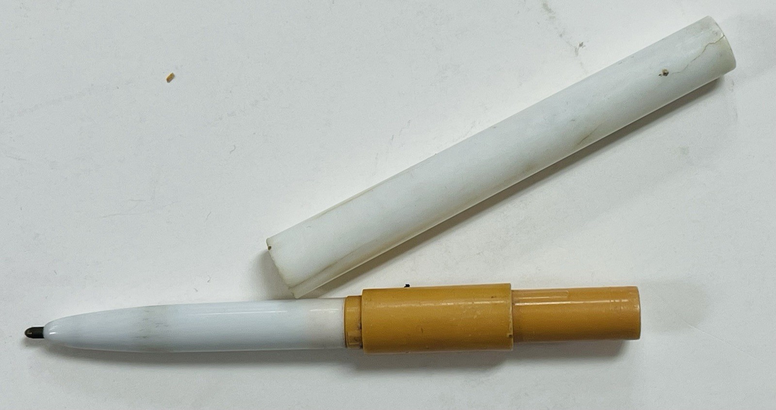 Vintage Cigarette Shaped White & Tan Ballpoint Pen USA 1950s – 1960’s Dry Ink