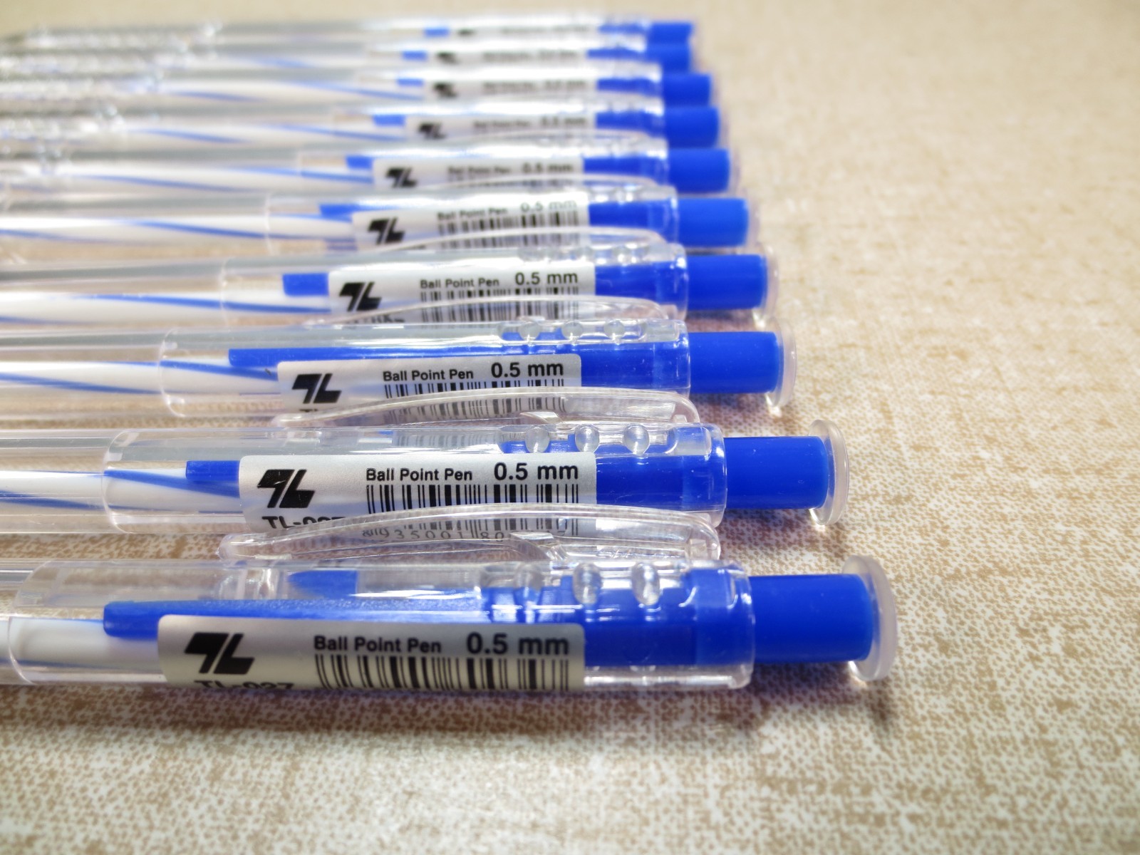 Thien Long TL-027 Retractable Ballpoint Pen 0.5mm tip Blue Writing 10Pcs Chipy
