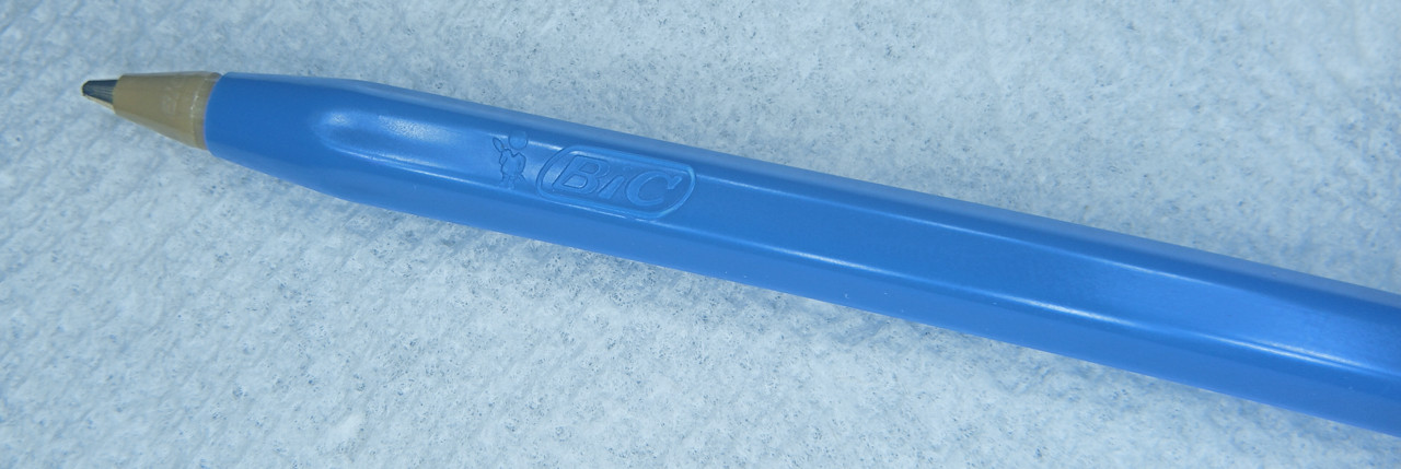 Vintage BIC Deluxe Medium Point Solid Blue Barrell W/New Cartridges -They Write!