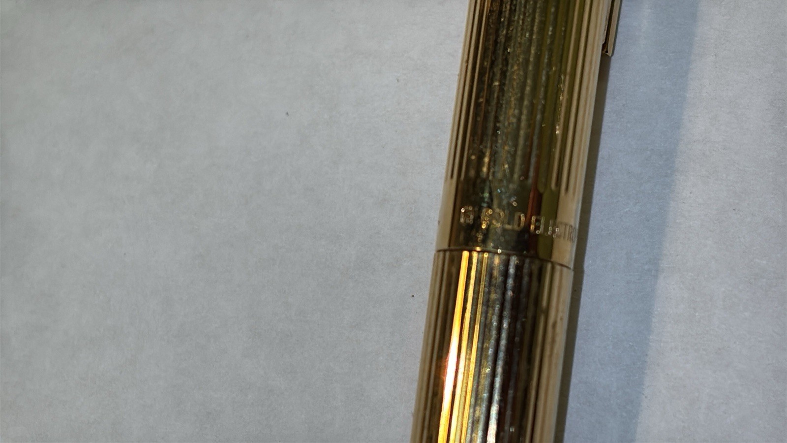 Vintage SHEAFFER TARGA 1005 Imperial Brass Fluted 14K Gold F Nib Fountain Pen