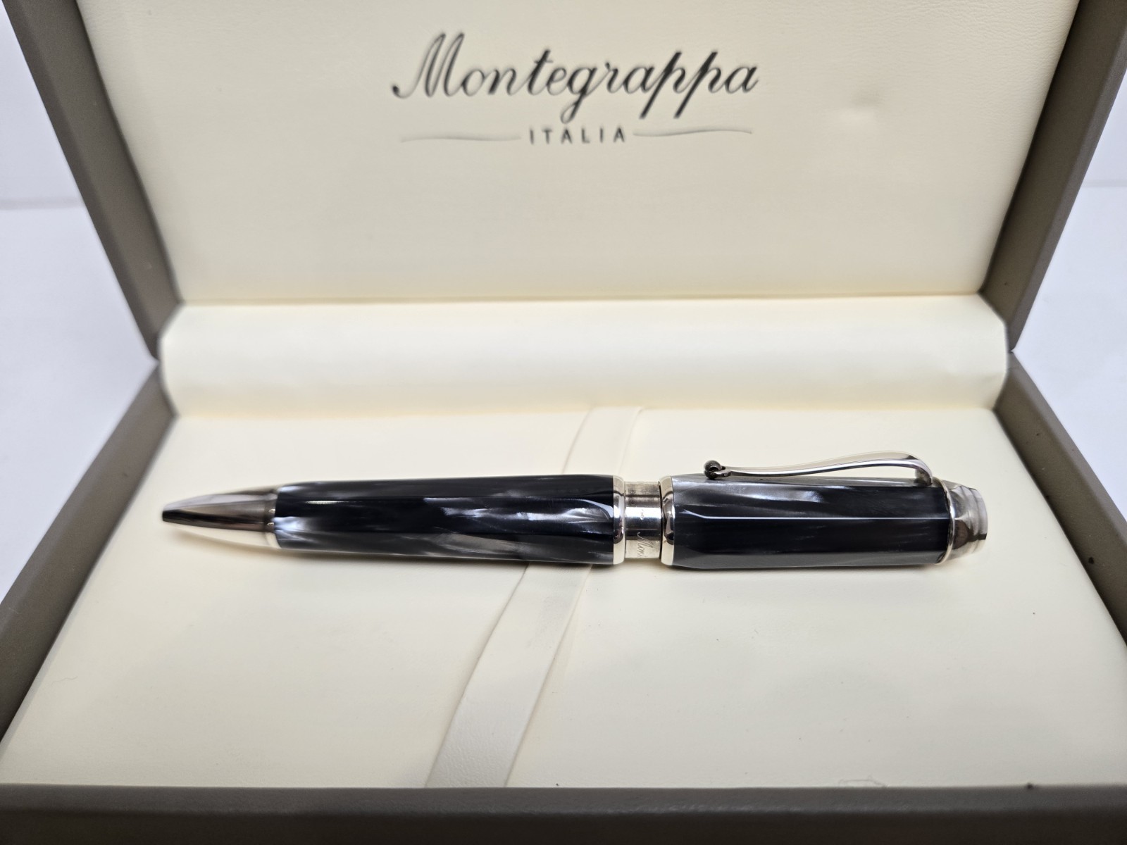 Montegrappa Emblema Sterling Silver Pearl Gray Celluloid Ballpoint Pen ISEBTBCJ