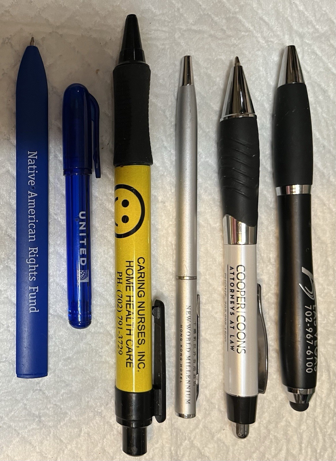 Lot of 20 Ball Point Pens ,Hong Kong,United and native american are special.