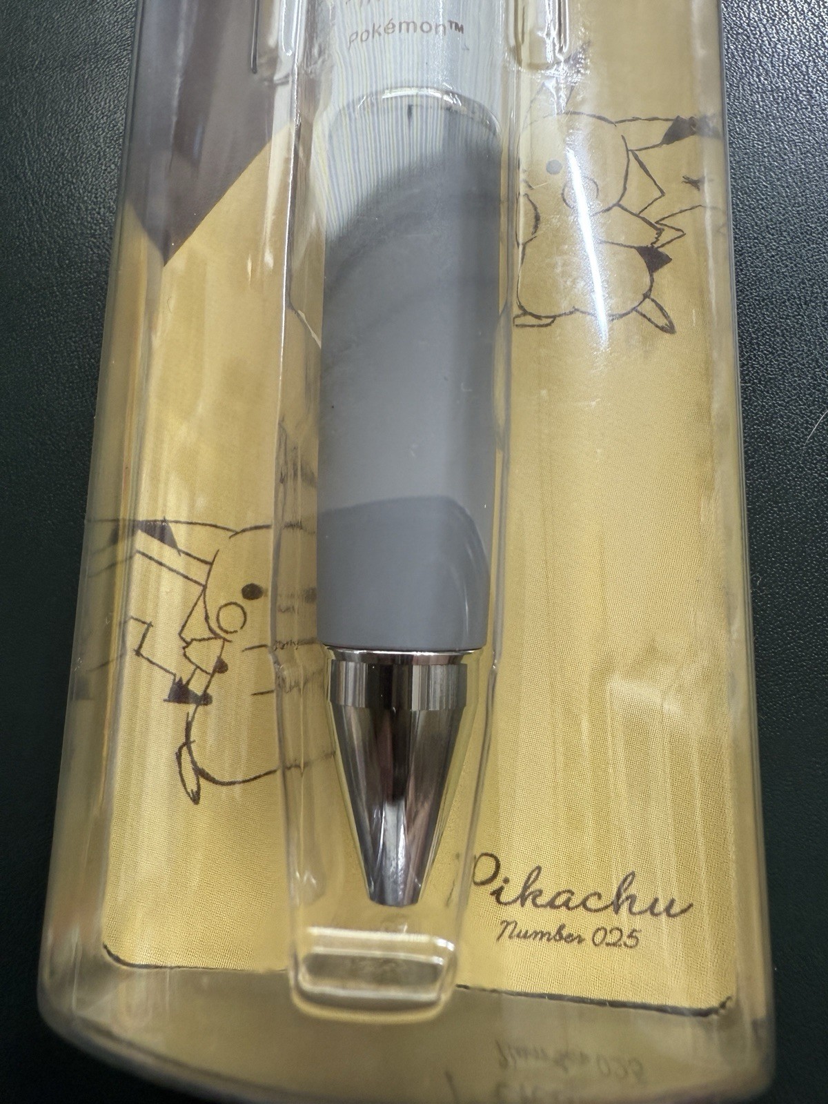 Jetstream 4&1 WhitePokemon Pikachu Ballpoint Pen (Black Red Blue Green) And Pen