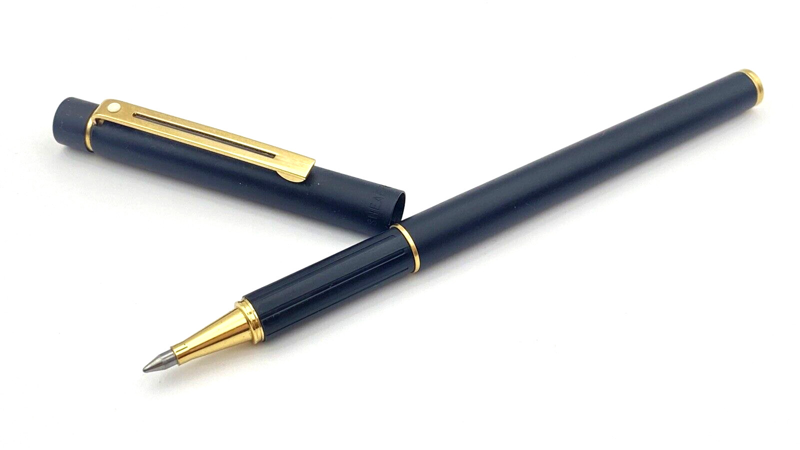 VINTAGE SHEAFFER SLIM TARGA ROLLERBALL PEN IN MATTE BLACK MADE IN UNITED STATES