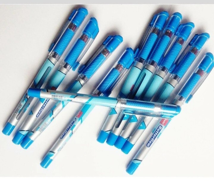 Pack of 10 Cello Butterflow Smooth Writing Fine Ball Pen Blue