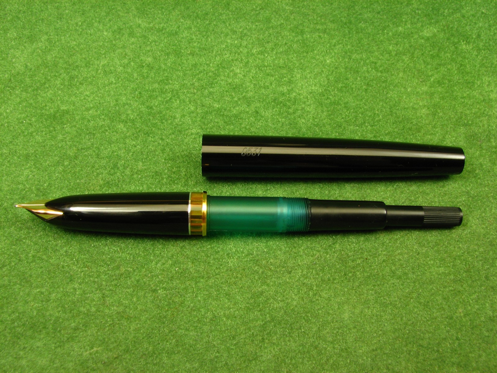 Vintage SOYUZ Fountain Pen 14K Gold Nib USSR 1970s NOS