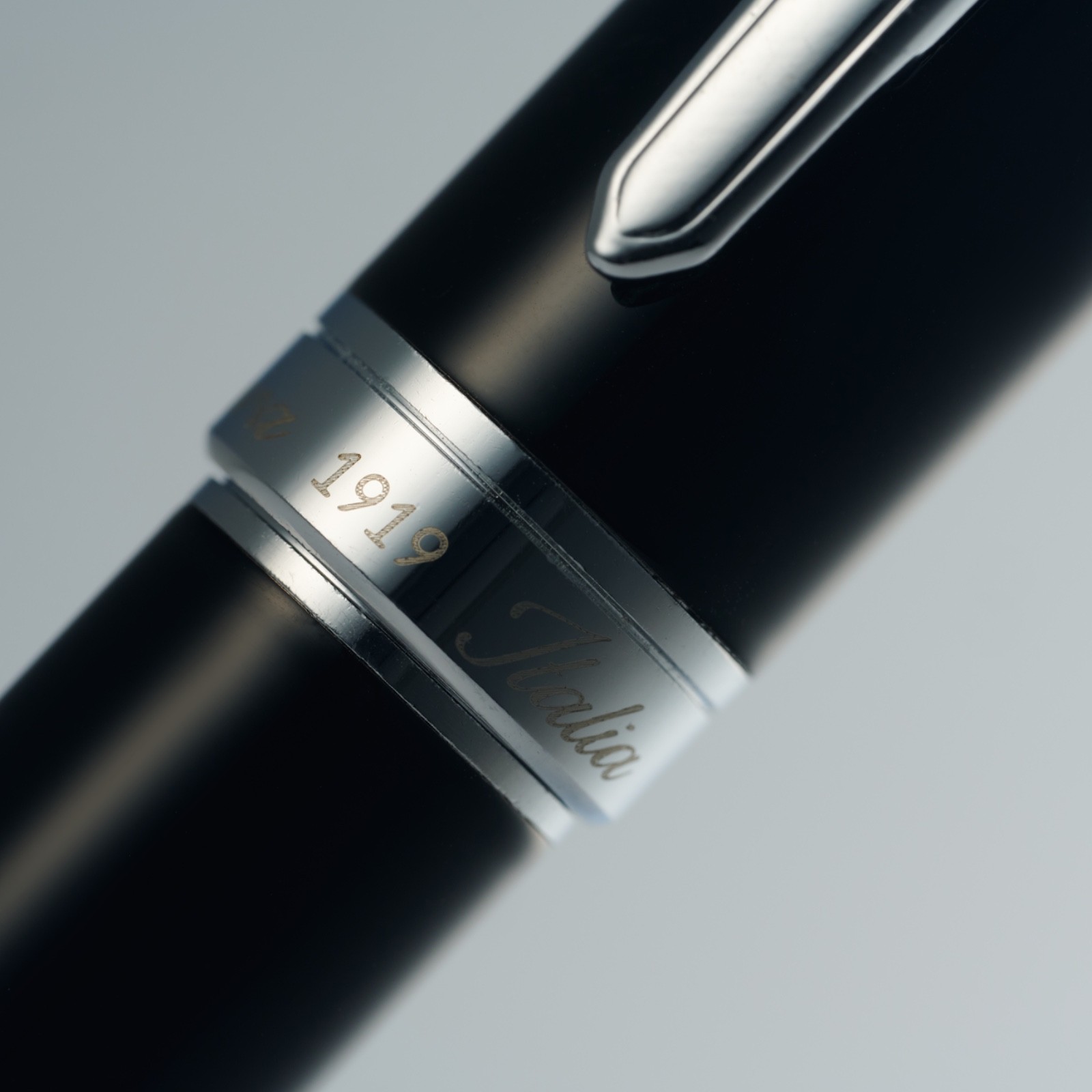 Ancora Messaggio Ballpoint Pen LE of 1919 Made in Italy Luxury Collectible Gift