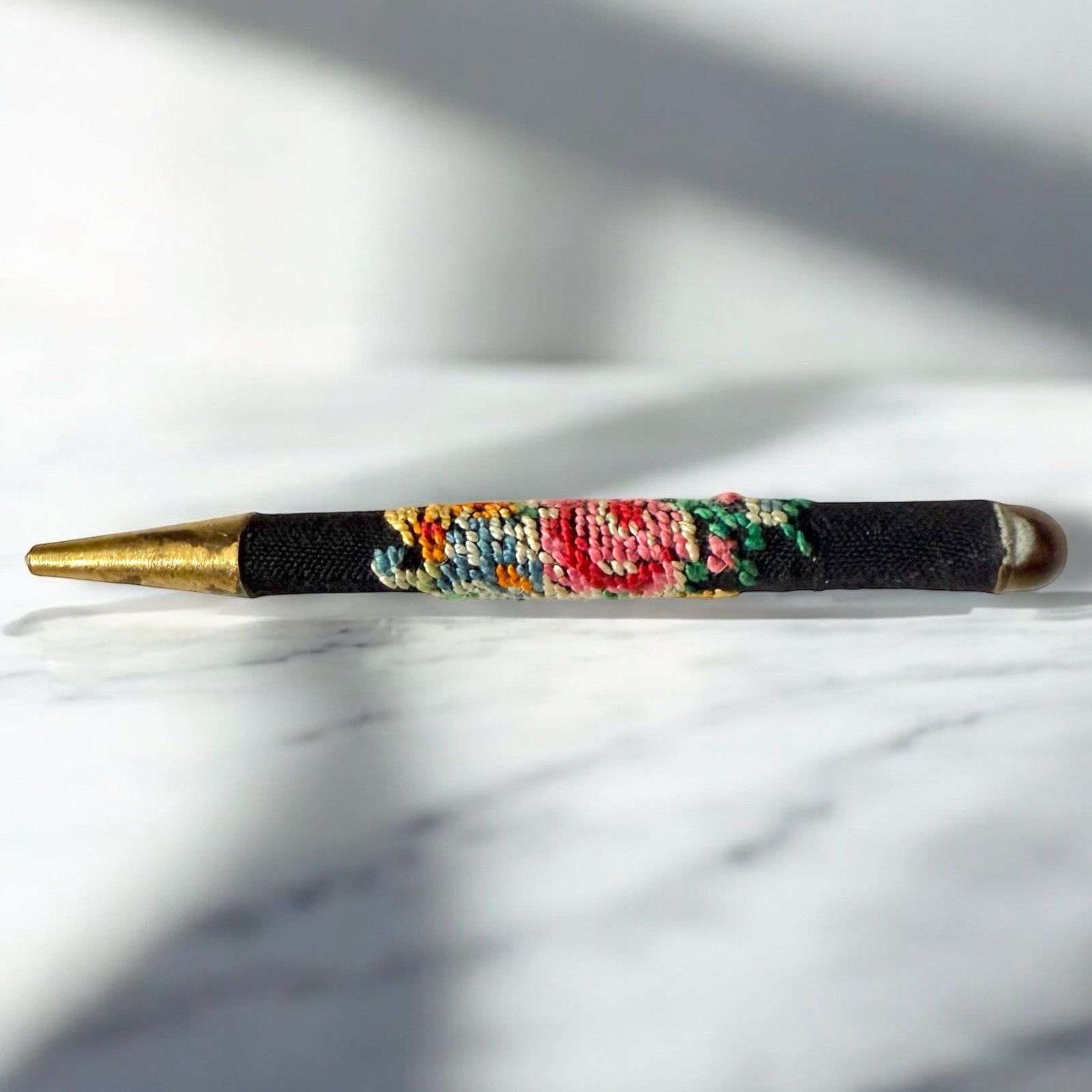 Petite Point Needlepoint Pen 4” Vintage Floral Tapestry Mini Purse