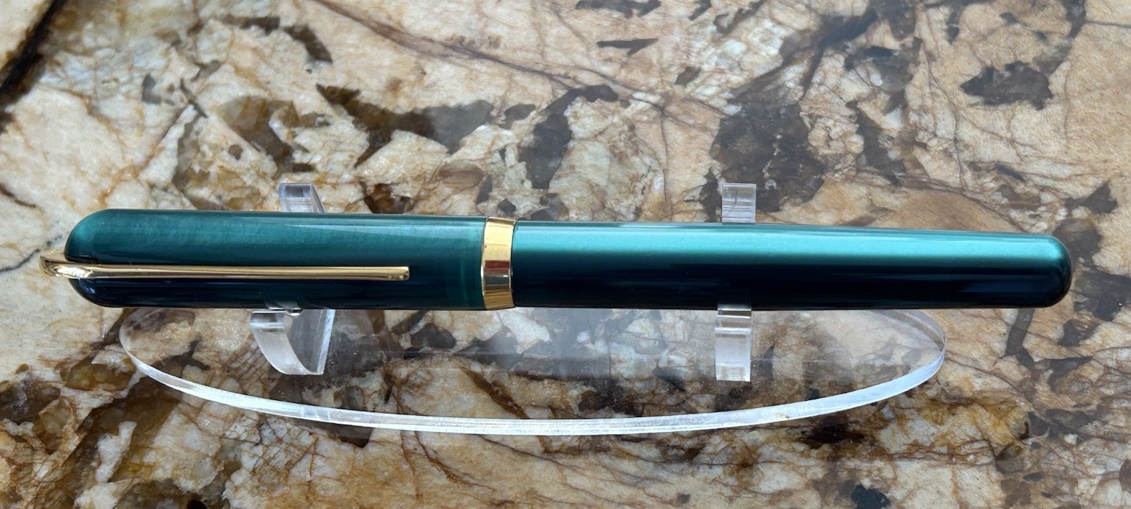 Visconti Pericle Green Pearlescent Rollerball Pen With Original Box. PRISTINE !!