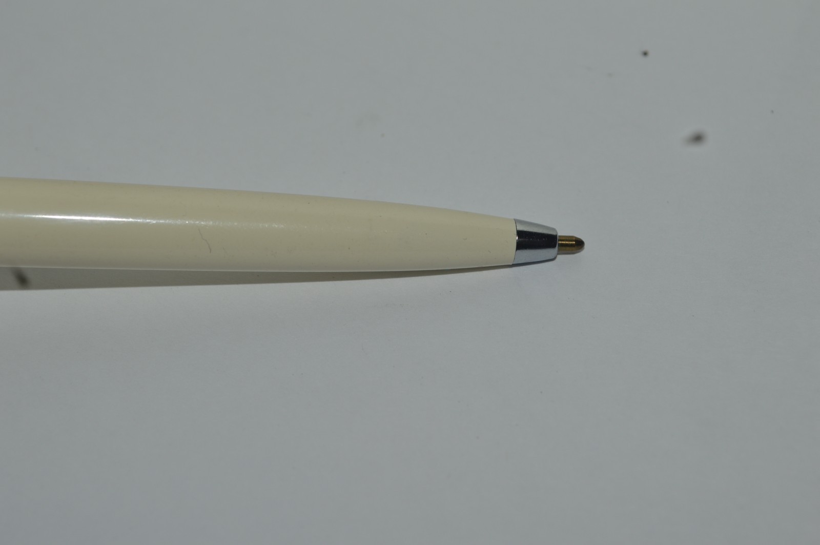 Paper Mate MALIBU Ballpoint Pen White Color All Plastic NOS Made In USA Ca 1980s