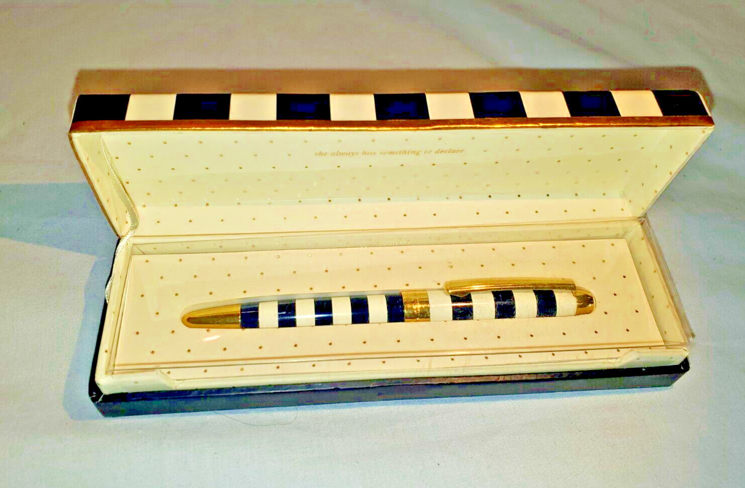 KATE SPADE New York PEN She Always Has Something To Declare ORG BOX black ink
