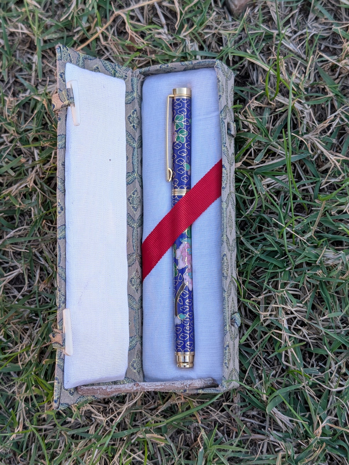 VINTAGE Chinese Cloisonné Ballpoint Pen «Jingtai Blue» Floral Enamel & Gold Trim