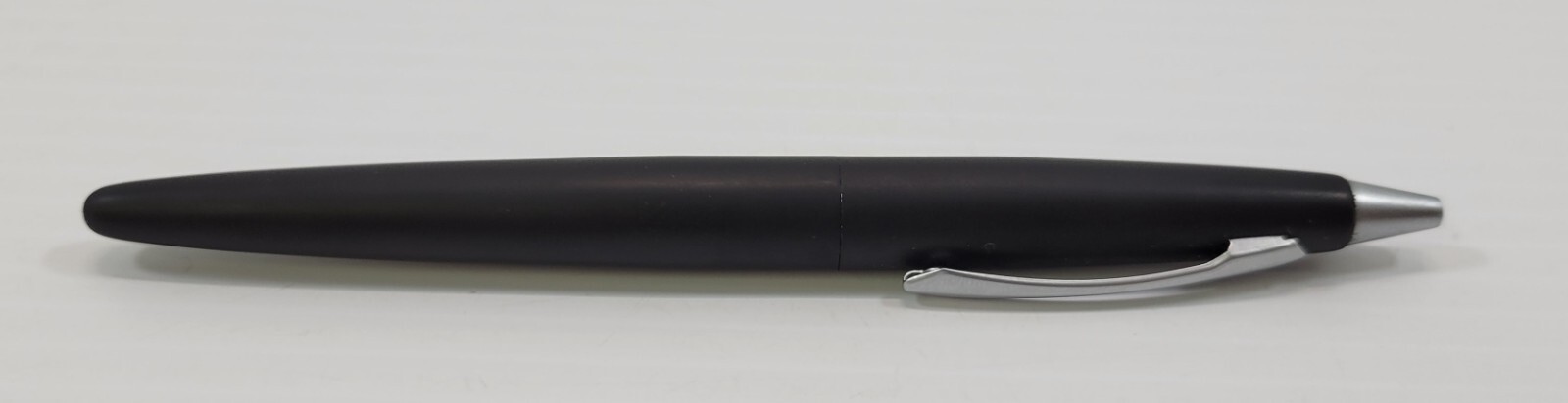 *B23) Vanishing Point Reverse Clip Pocket Saver Black Soft Barrel Ballpoint Pen