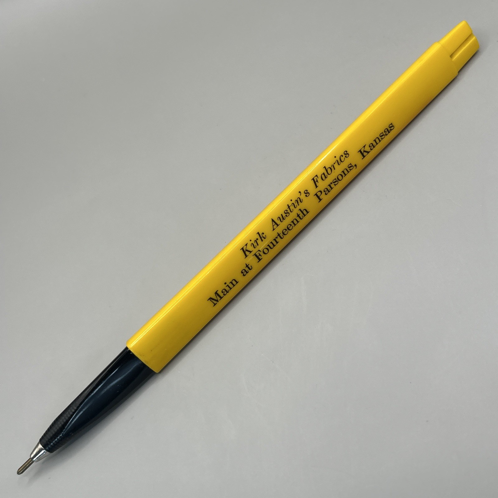 VTG Oversized Ballpoint Stick Pen KIRK AUSTIN’S FABRICS Parsons KS Kansas