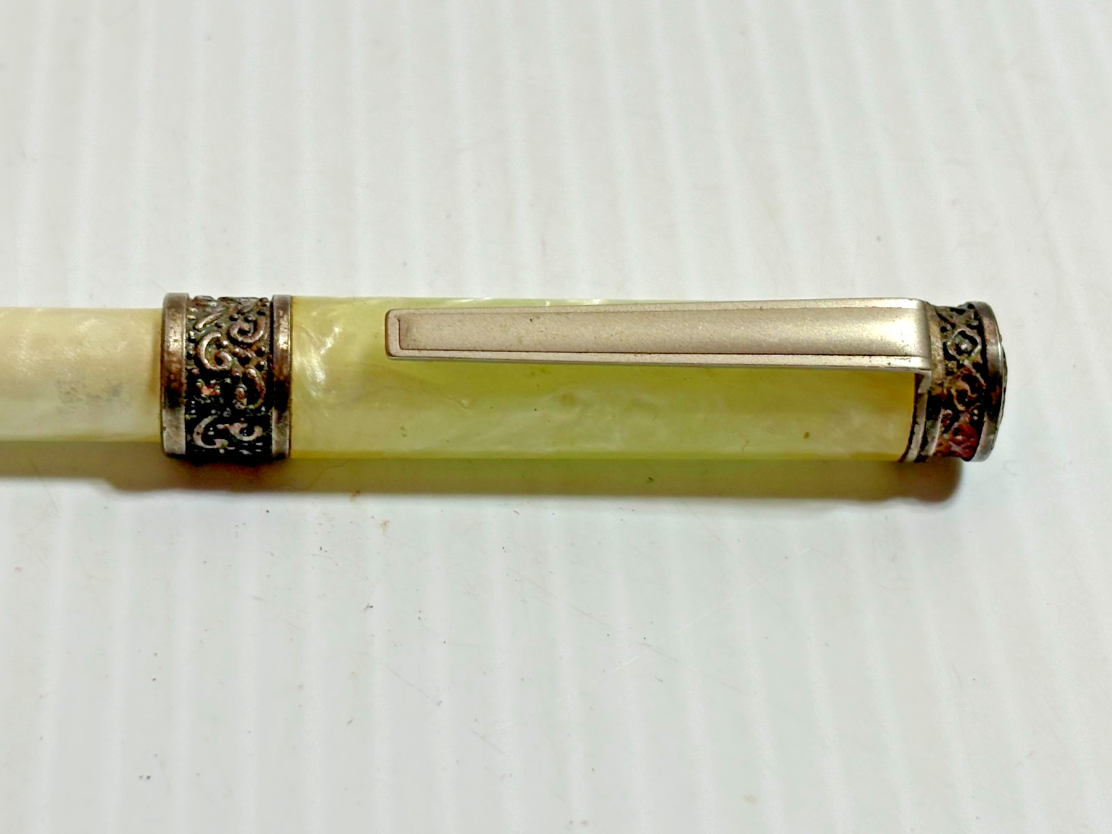 Vintage Celluloid Twist Ballpoint Pen Ornate Metalwork Heavy 5.5″ w Rust Yellow