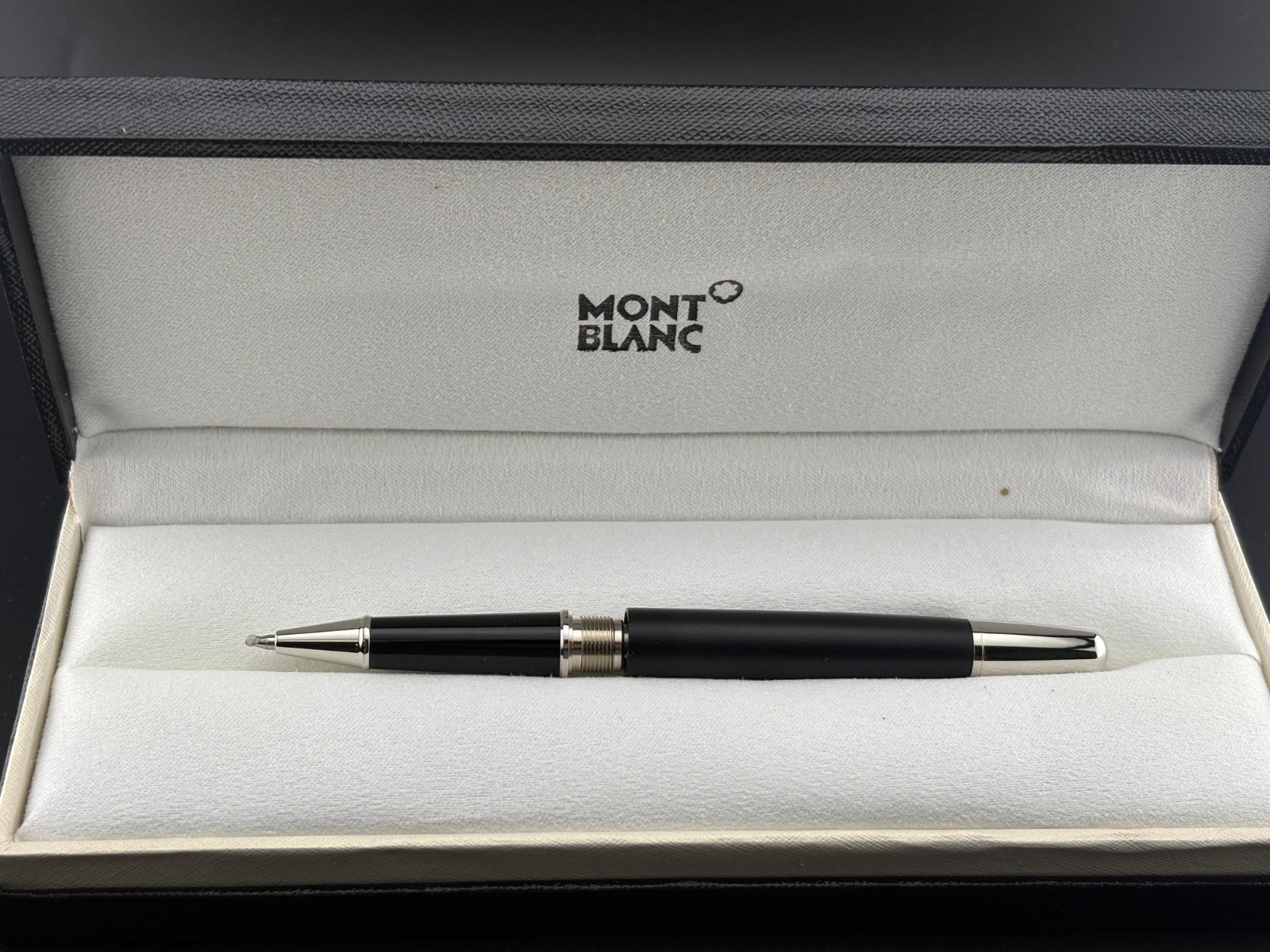 Montblanc Meisterstück Black Rollerball Pen Platinum Trim Gift Box Included