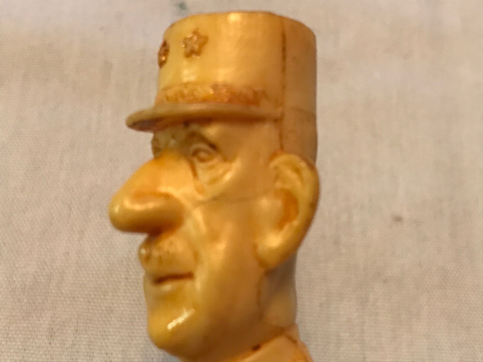 Charles de Gaulle Vintage Celluloid Carved Die Cut Pen
