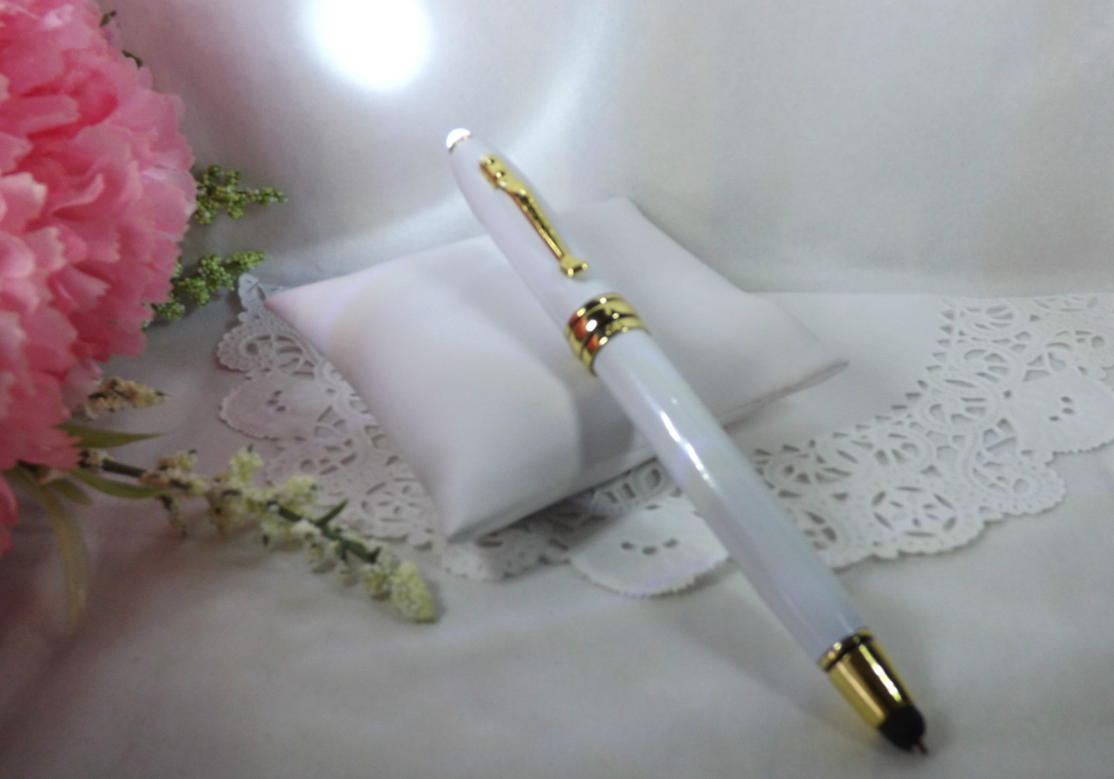 3 in 1 Royale Excel Tech White Ballpoint Stylus LED Adler Pen (HIGH QUALITY)