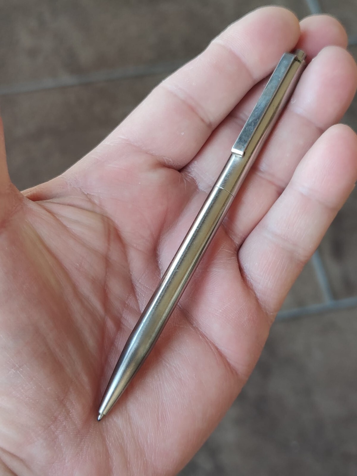 🔴Excellently made ballpoint pen – full of metal – brand unknown to me -Germany?