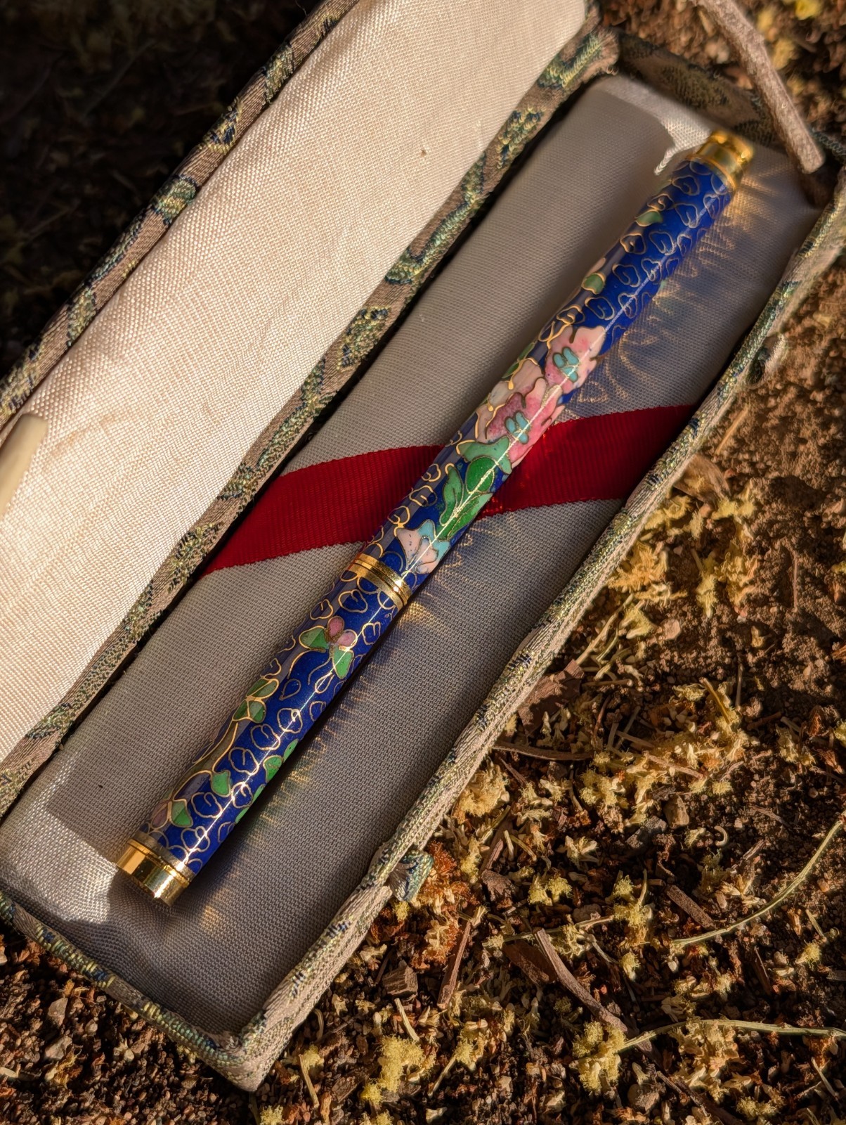 VINTAGE Chinese Cloisonné Ballpoint Pen «Jingtai Blue» Floral Enamel & Gold Trim