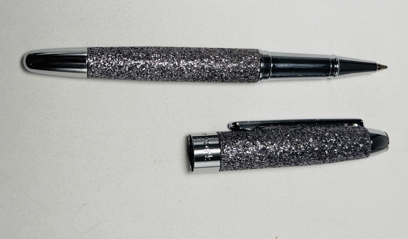 Kate Spade Textured Silver Glitter Ballpoint Pen Black Ink Removable Cap