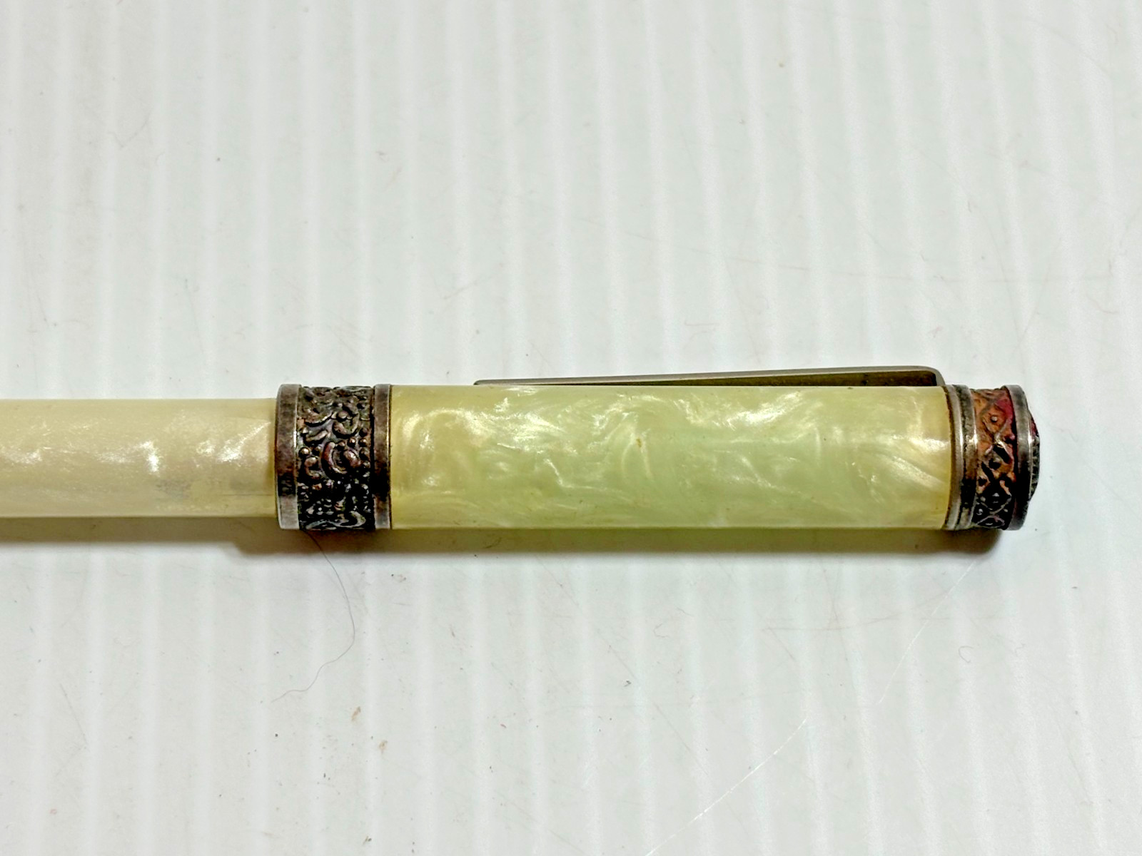 Vintage Celluloid Twist Ballpoint Pen Ornate Metalwork Heavy 5.5″ w Rust Yellow