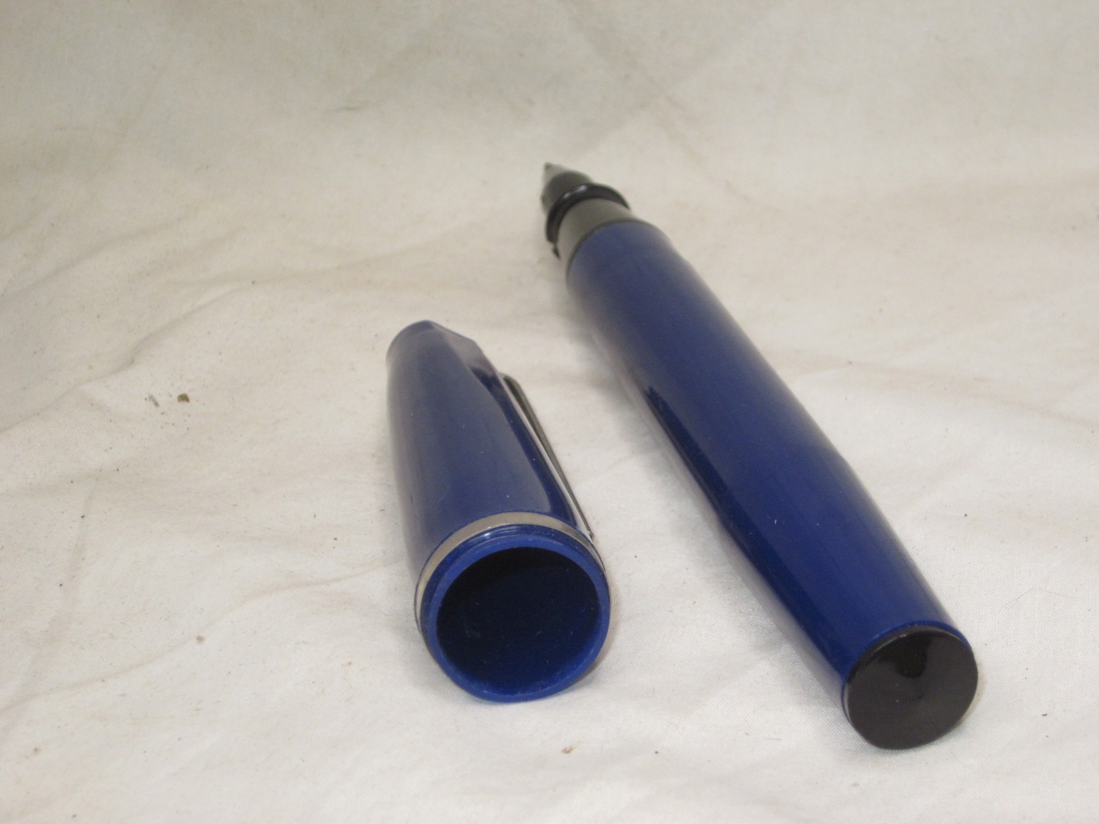 vintage jumbo ballpoint pen 8.75″ Italy blue w/ cap oversize giant *needs ink