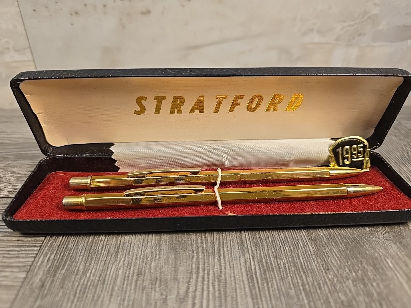 Stratford Vintage 1970’s Pentagon Shaped Pen & Pencil Set in Red Box