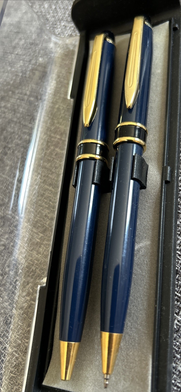 Vintage pair of Ball Point Pens Estabrook? Navy Blue and Gold In Plastic case