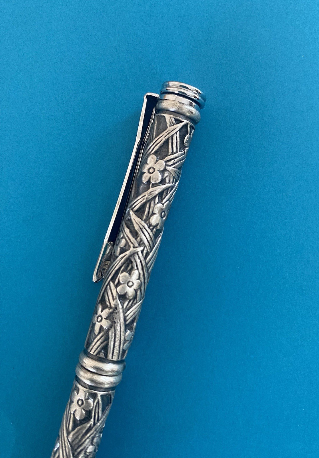 Sterling Silver Floral Motif Designer Vintage Writing Pen Engraved Weights 45g