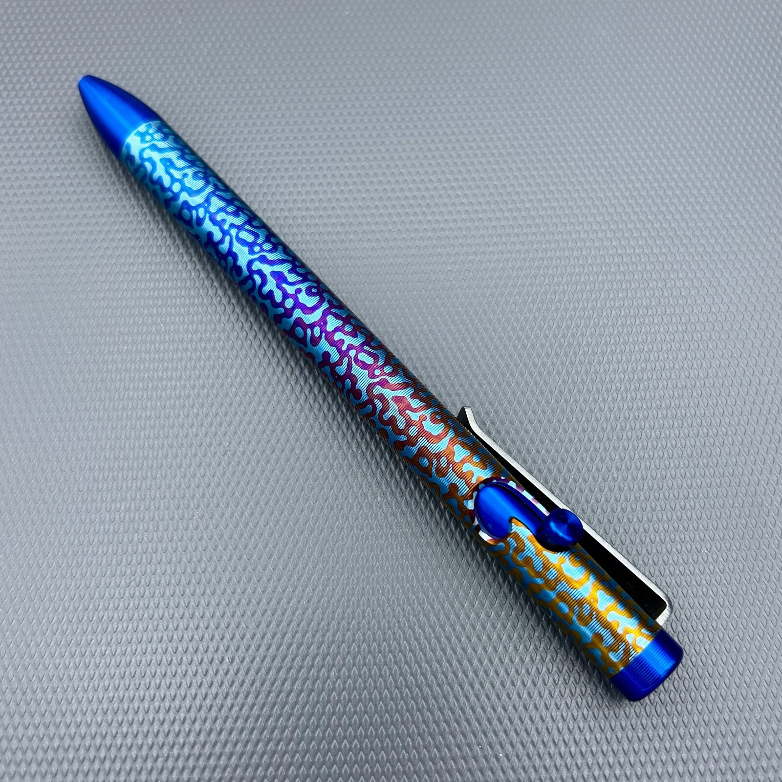 Tactile Turn – Titanium Bolt Action Standard Size Pen Primordial Pattern [5.6″]
