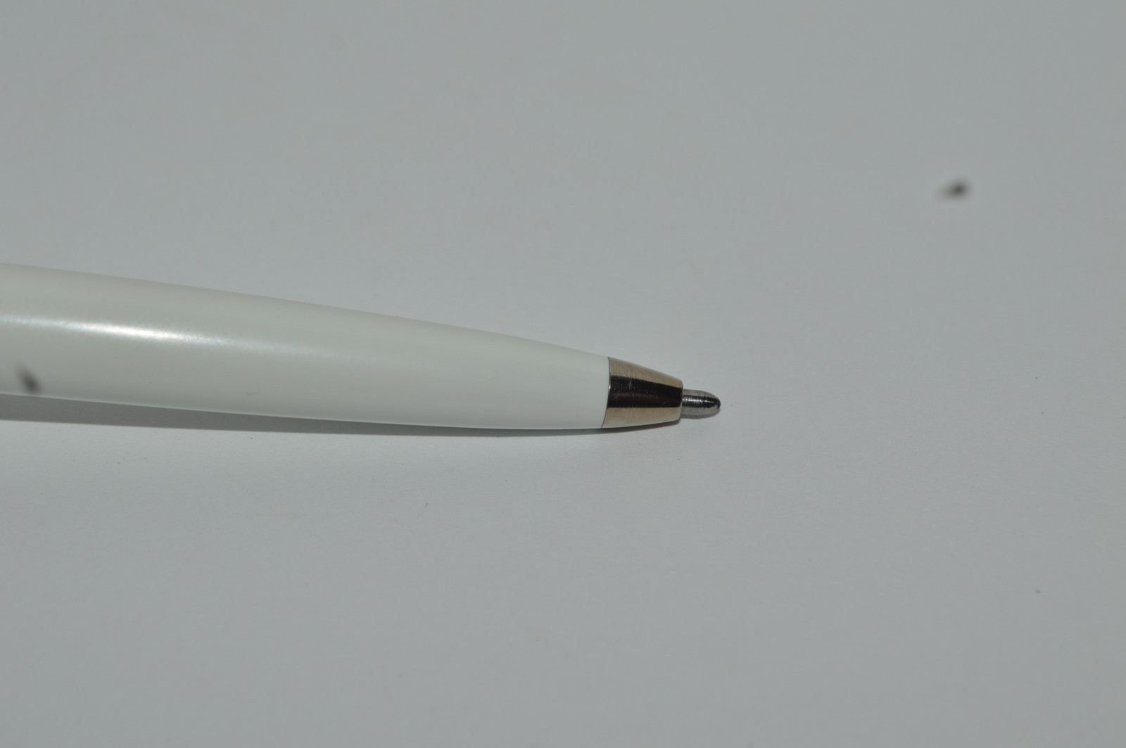 PAPER MATE Profile #2 Regular Grip Ballpoint Pen White Barrel Mexico Made 1990’s