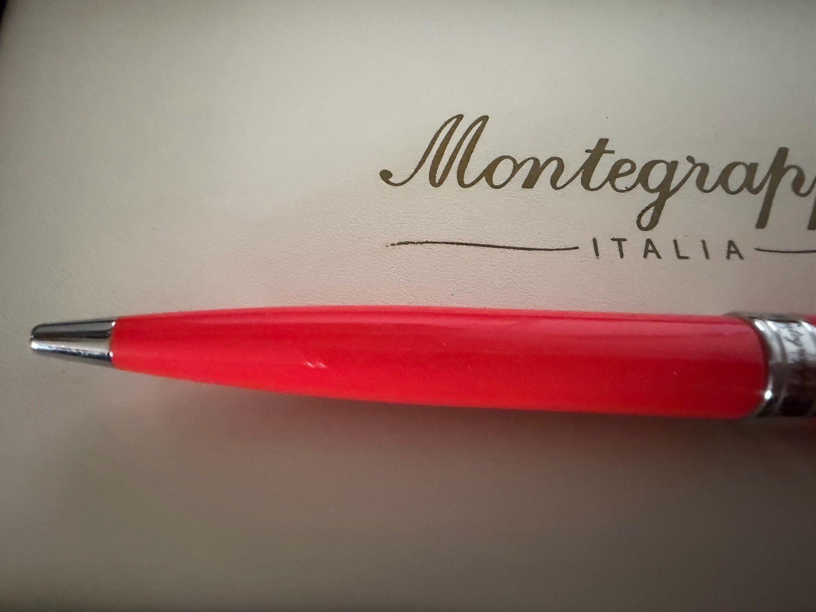 MONTGRAPPA ballpoint pen Harmony red resin coral SCARLET chrome profiles NOS