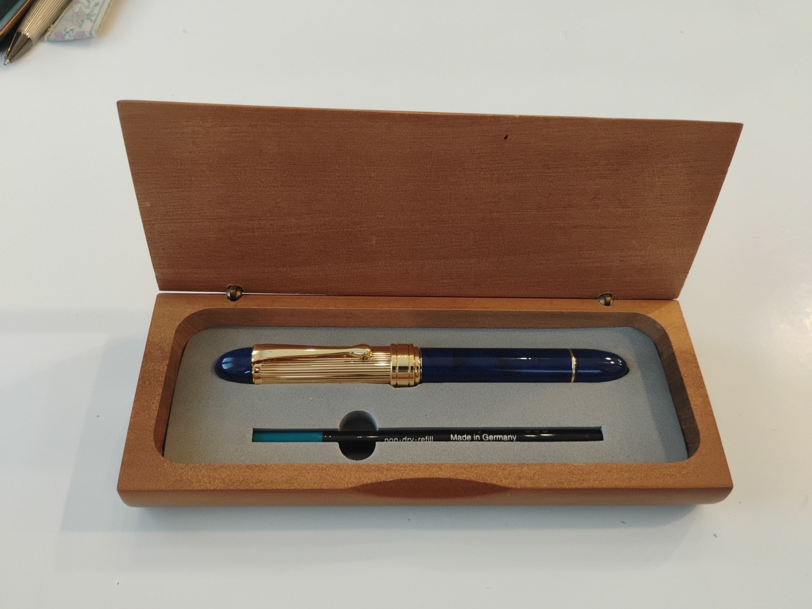 Vtg L. E. Sharper Image Gold / Blue Marble Ballpoint Pen W/ Wooden Box, Germany
