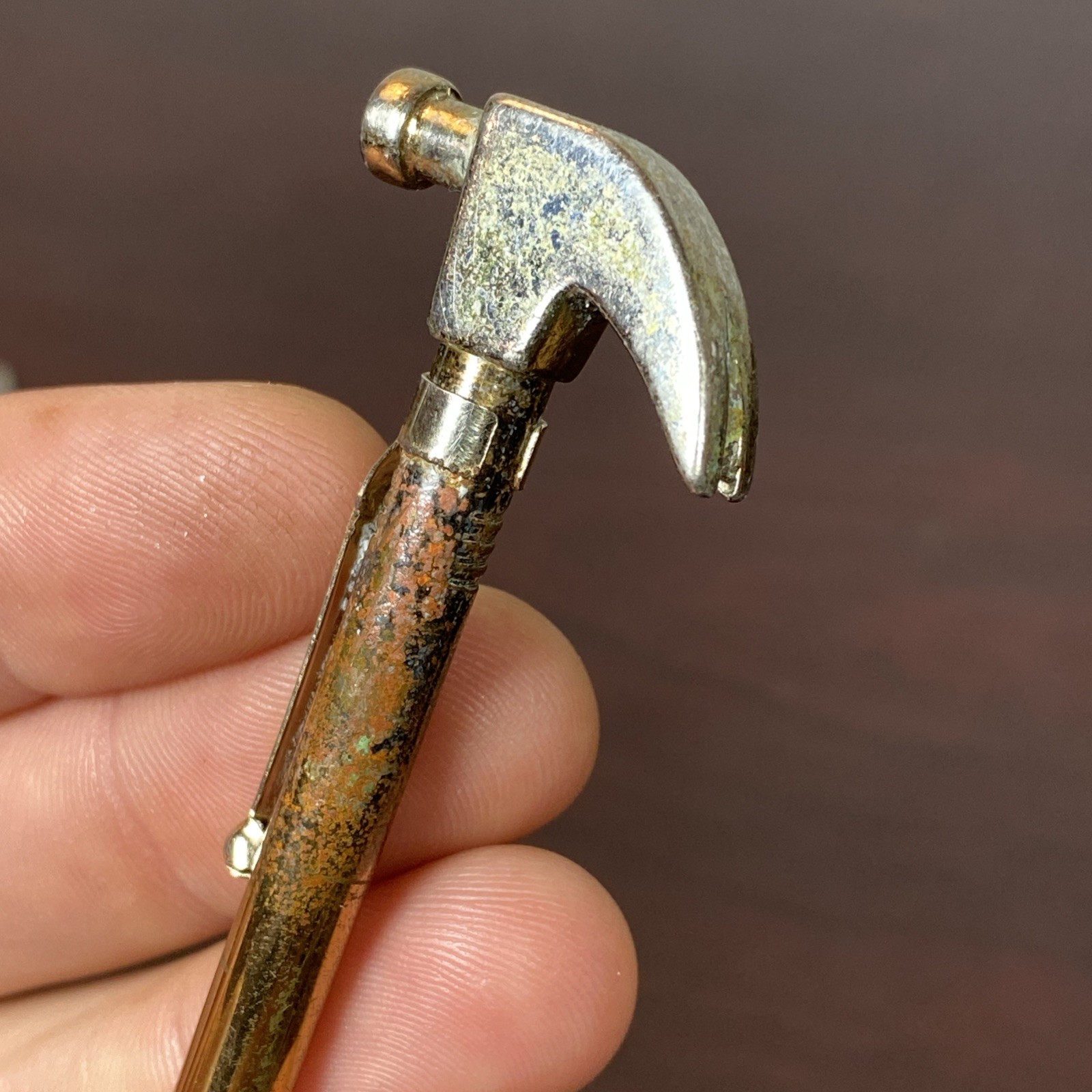 Vtg GOLD TOLD Brass Mini Carpenter HAMMER BALL POINT PEN POCKET CLIP USA Novelty