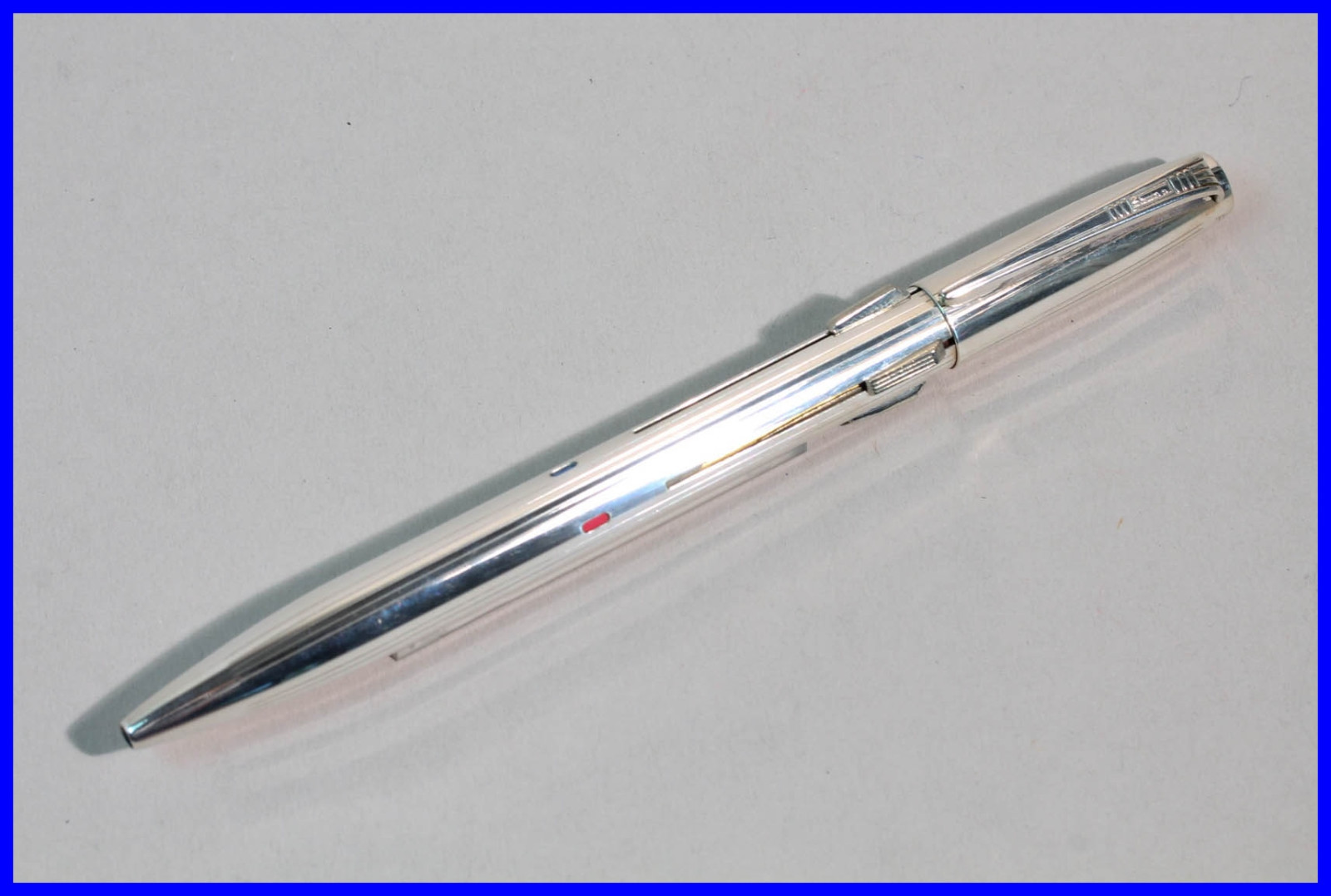 4 Color Ballpoint 1960’s Design FEND 900 Silver pusher pen