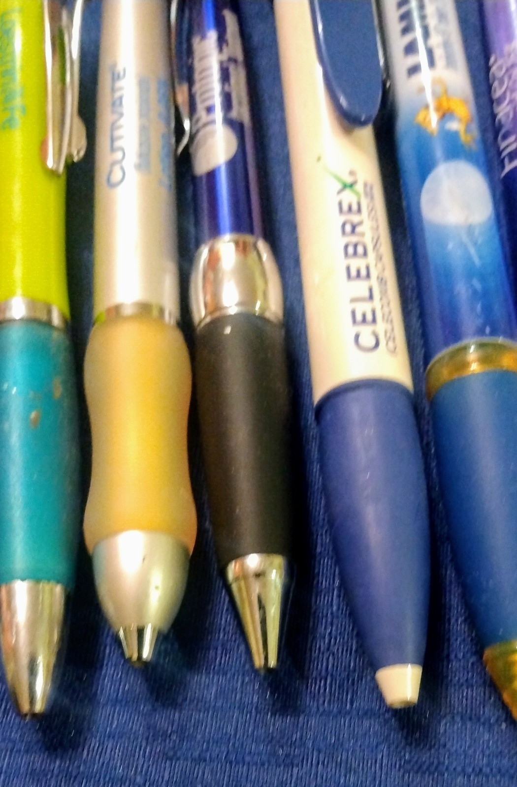 Lot of 12 Metal/Plastic Drug Rep Pens Pharmaceutical Medical Collectible
