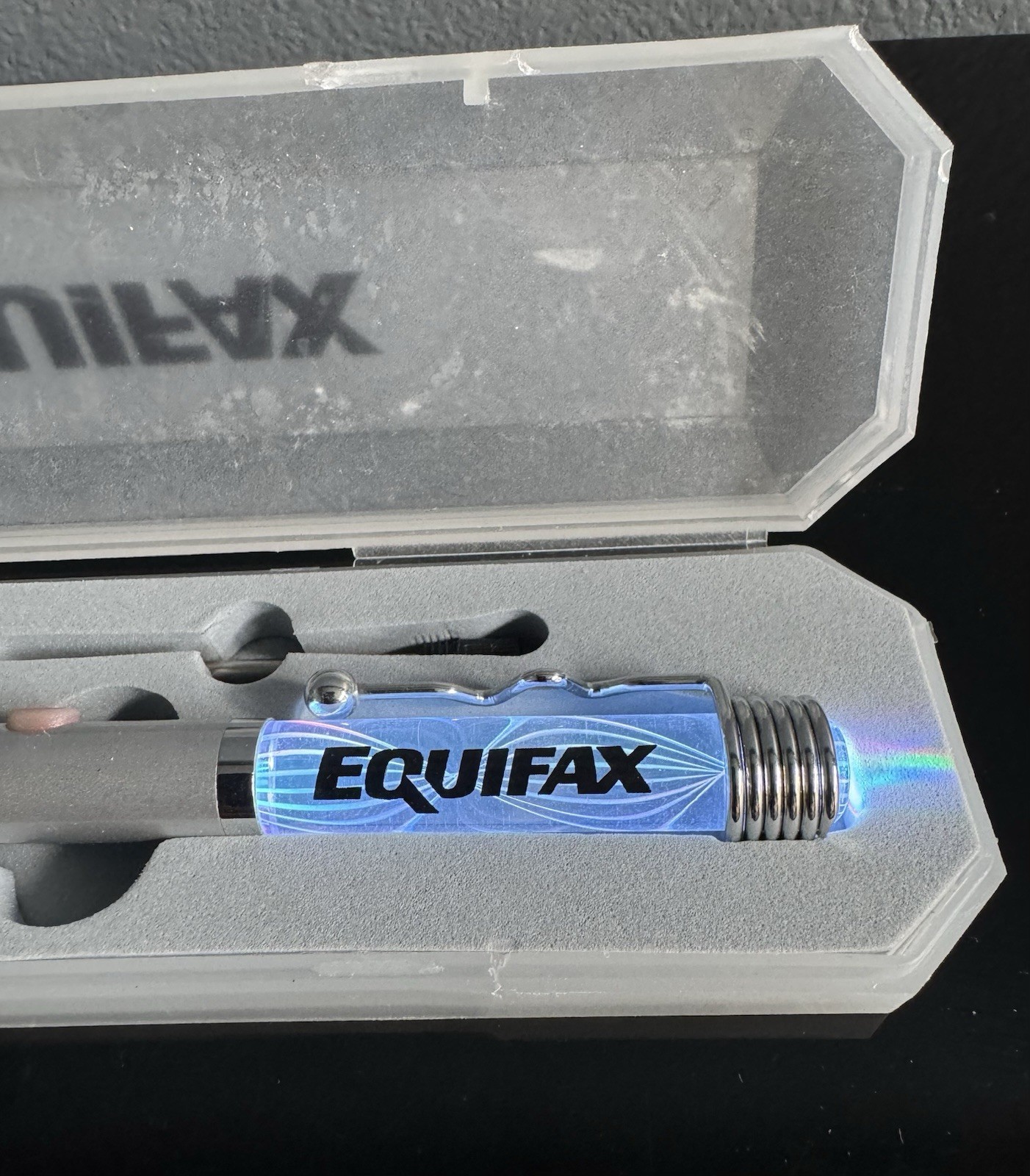 NEW EQUIFAX Branded Multicolor Lighted Pen Set + Batteries & Tool In Clear Case