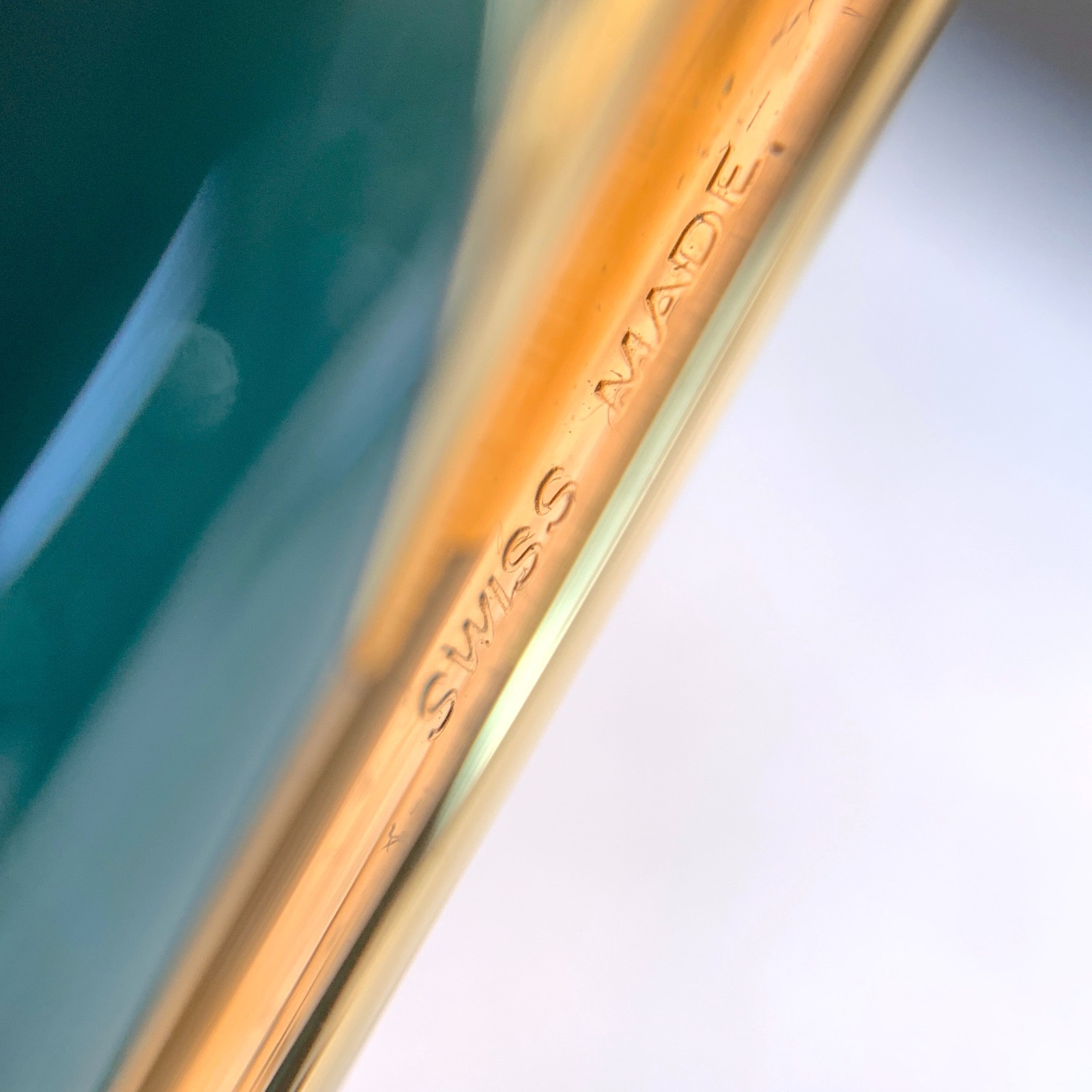 Dunhill Ballpoint Pen Large AD2000 Green Glitter Resin Gold Finish w/Case & Card