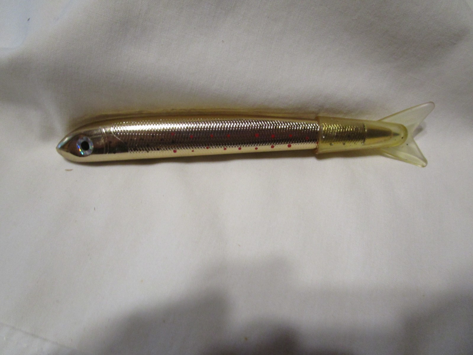 VINTAGE FISHING LURE INK PEN 5 3/4″ RUBBER COVER FIN