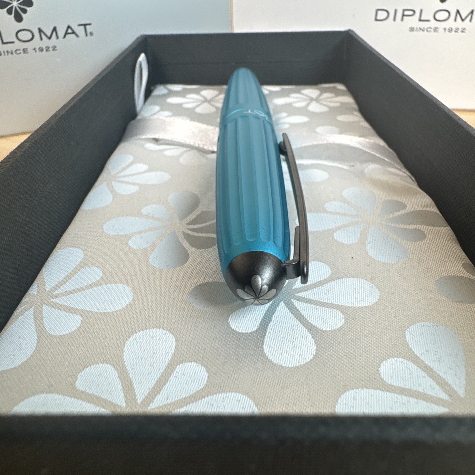 Diplomat Aero Midnight Turquoise Ballpoint Pen Made in Germany NEW! Twist