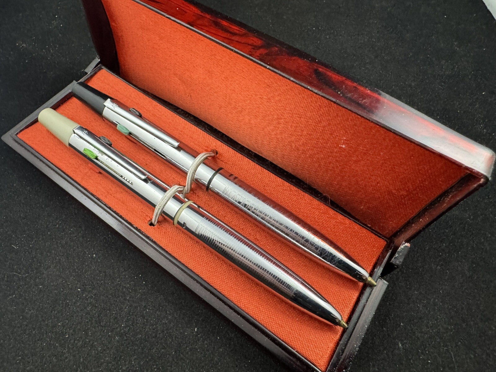 Vintage 2 mechanical ballpoint pens 4 colors USSR, plastic box