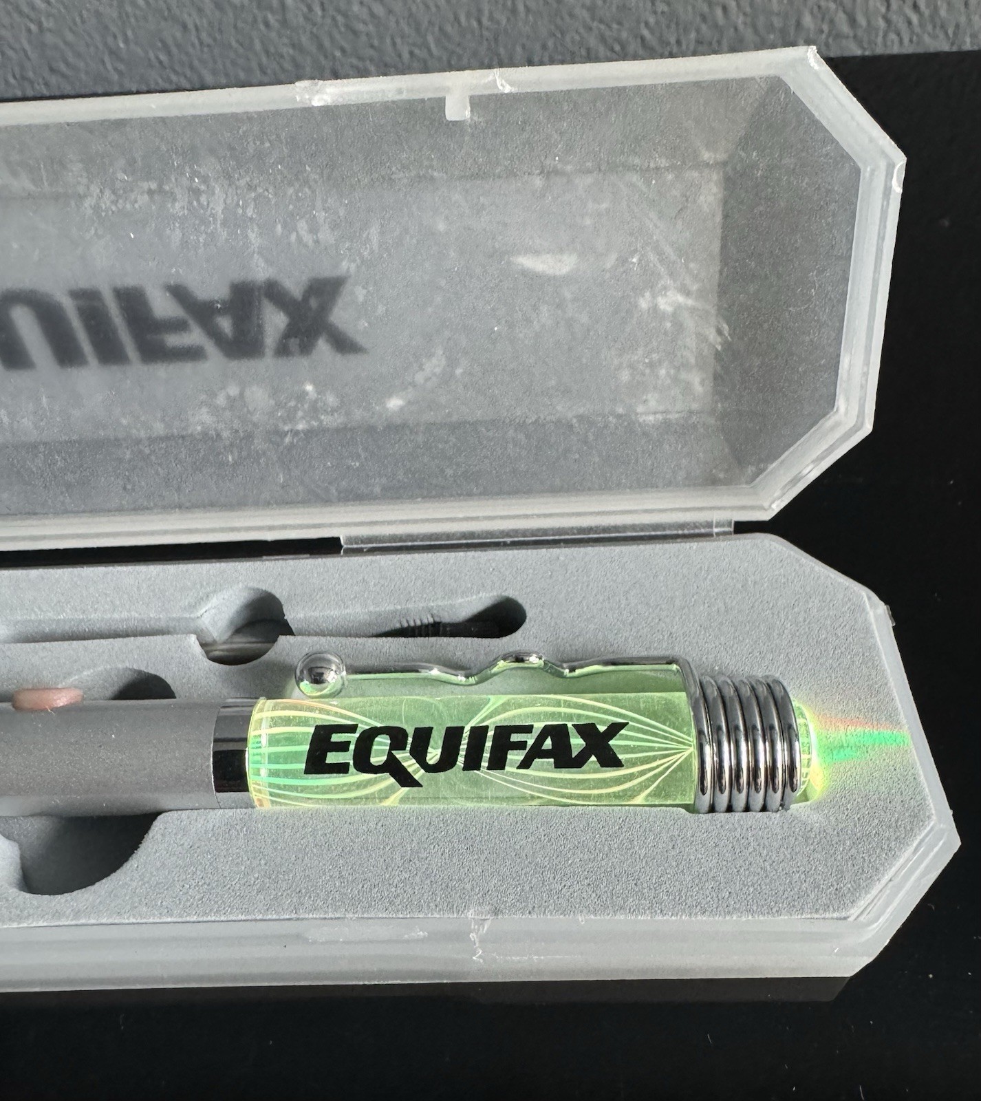NEW EQUIFAX Branded Multicolor Lighted Pen Set + Batteries & Tool In Clear Case