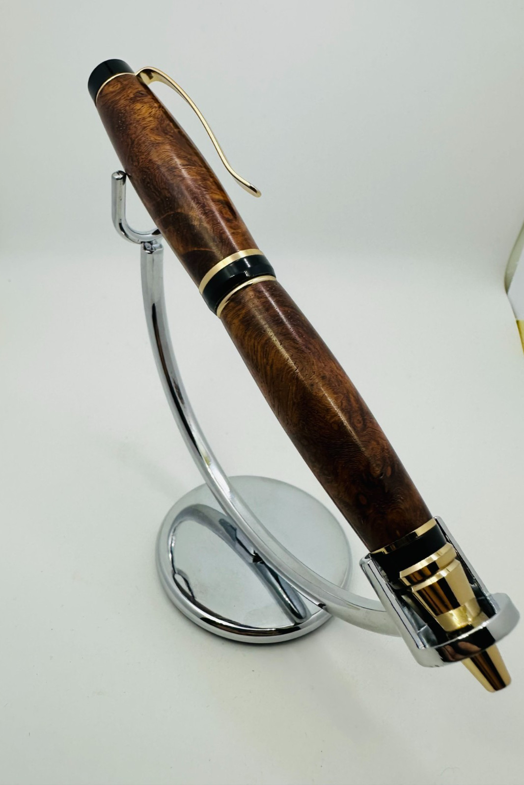 Handmade Amboyna Burl Cigar Style Ballpoint Pen – Gold & Black – Gift Box