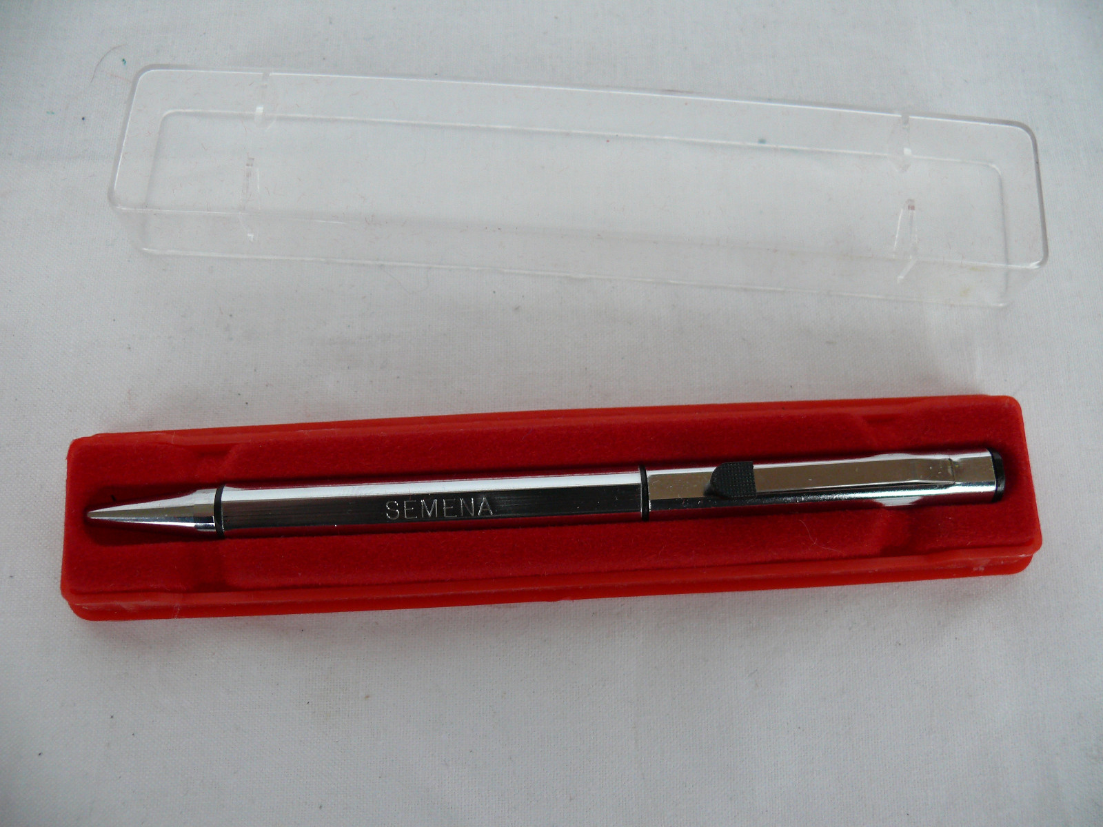 VINTAGE SIGNO METAL AND PLASTIC BALLPOINT PEN IN BOX #1669