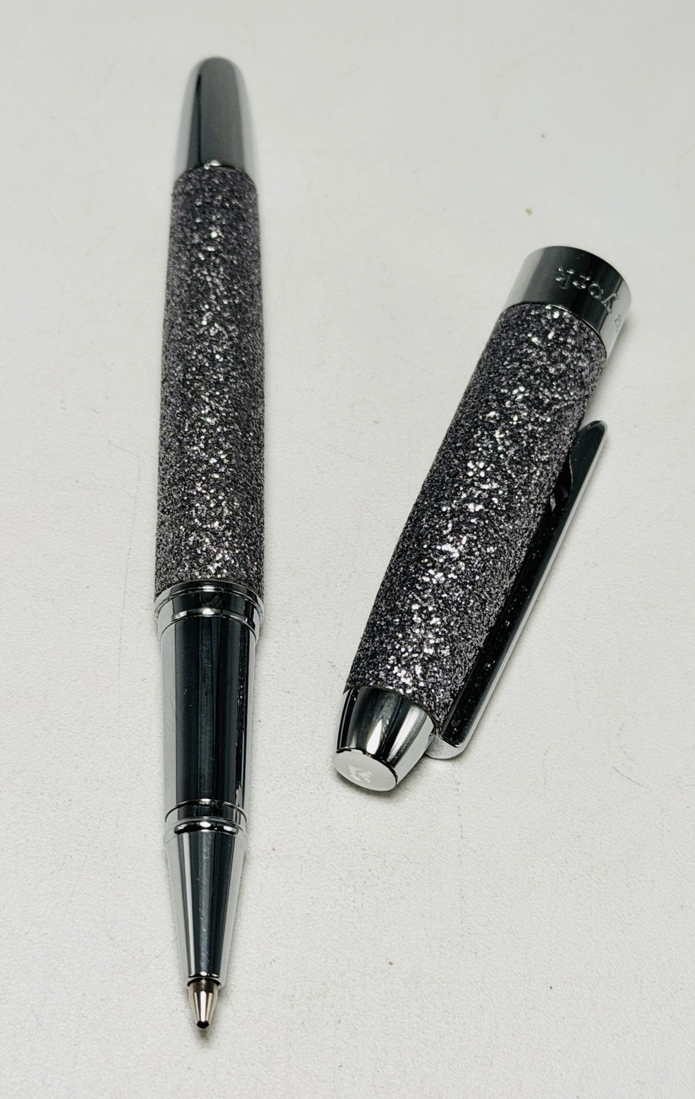 Kate Spade Textured Silver Glitter Ballpoint Pen Black Ink Removable Cap