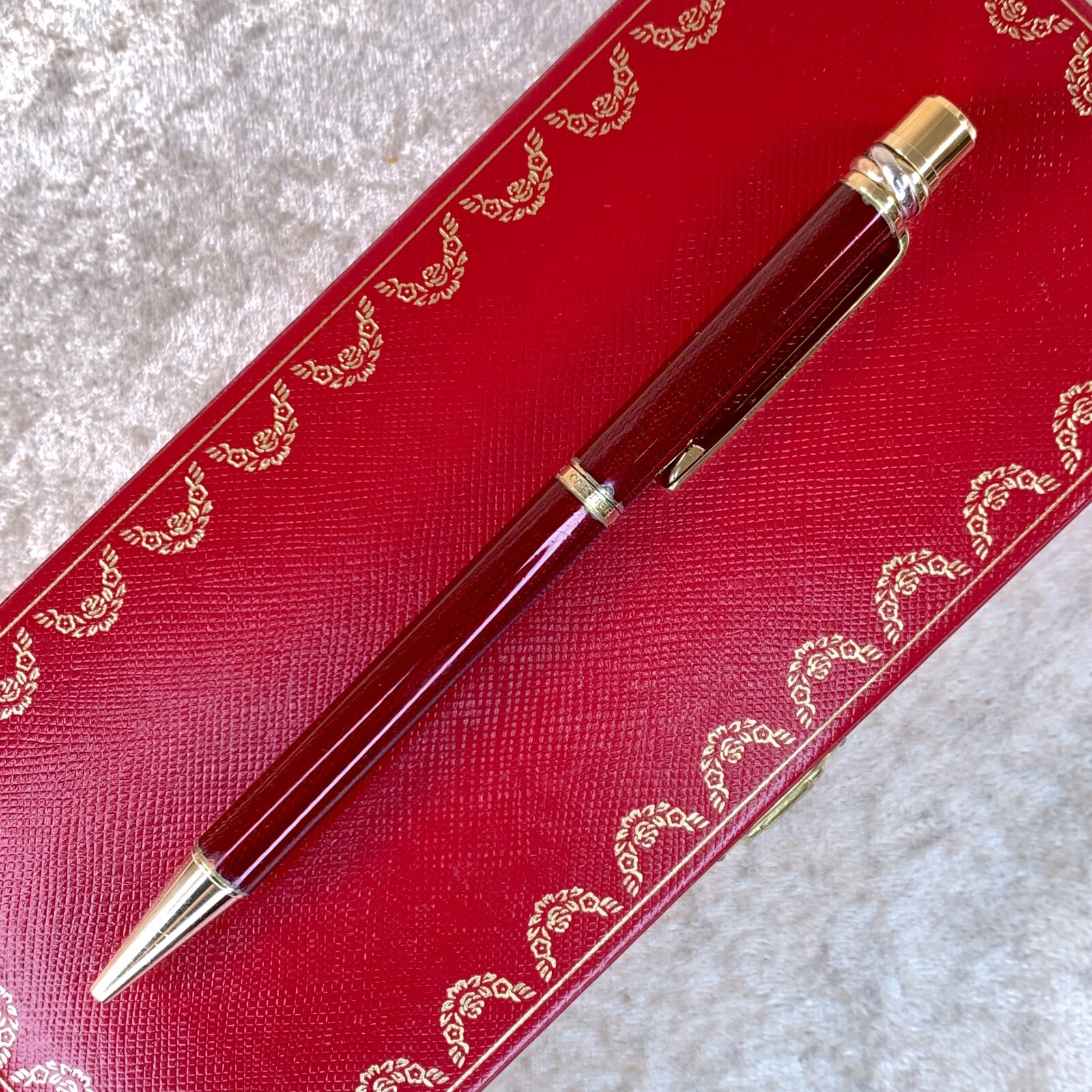 Cartier Ballpoint Pen Rare Trinity Bordeaux Enamel Engraved Pattern with Case